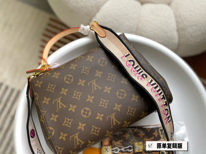 Franco Shops - Louis Vuittons  - 14915