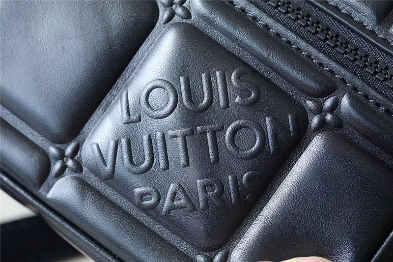 Franco Shops - Louis Vuittons  - 10130