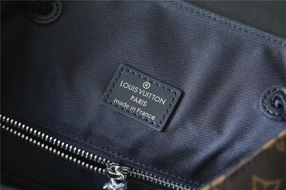 Franco Shops - Louis Vuittons  - 9655