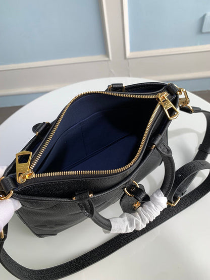 Franco Shops - Louis Vuittons  - 15407