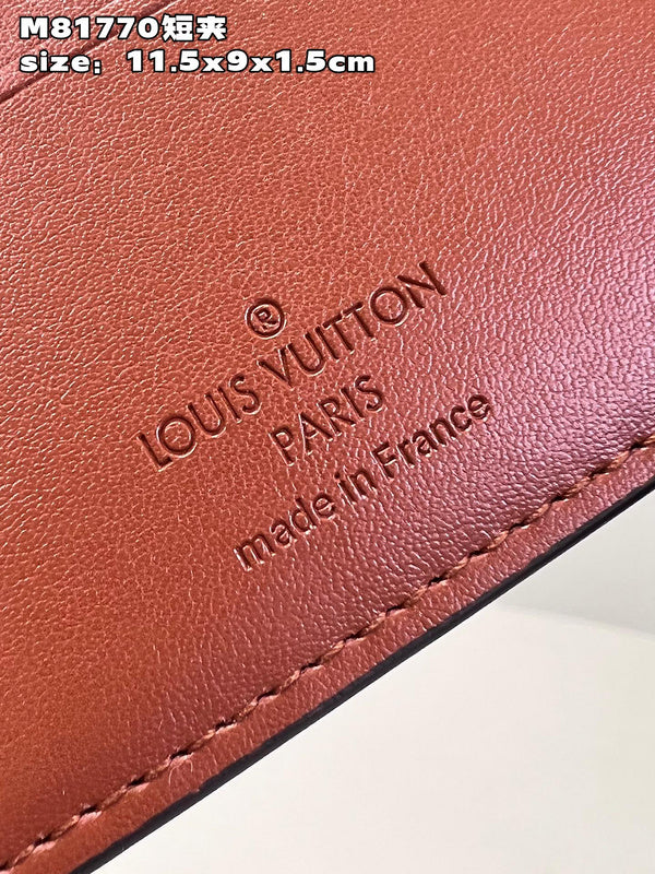 Franco Shops - Louis Vuittons  - 15472