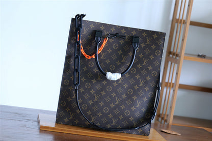 Franco Shops - Louis Vuittons  - 9846