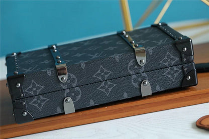 Franco Shops - Louis Vuittons  - 10173
