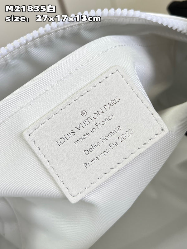 Franco Shops - Louis Vuittons  - 15374