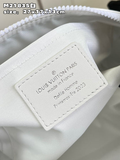 Franco Shops - Louis Vuittons  - 15374