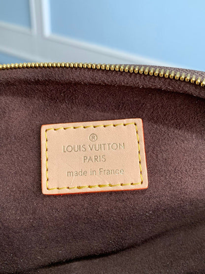 Franco Shops - Louis Vuittons  - 15403