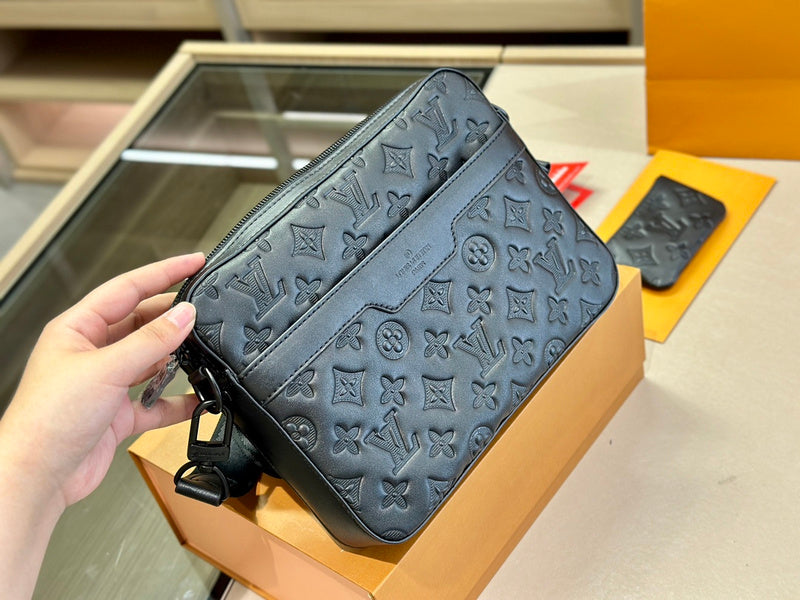 Franco Shops - Louis Vuittons  - 14920
