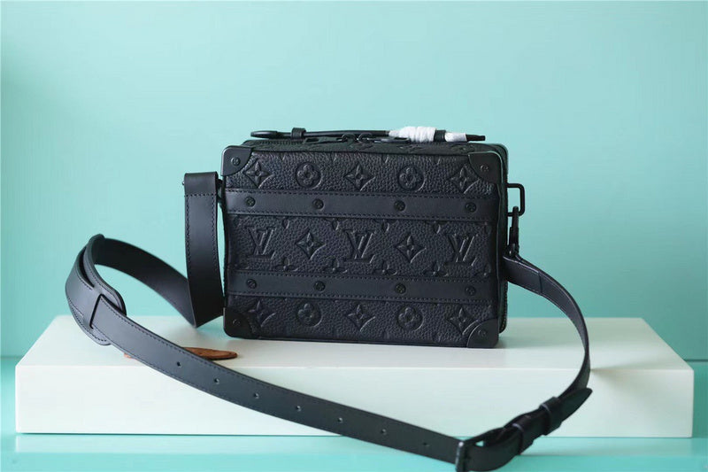 Franco Shops - Louis Vuittons  - 10121