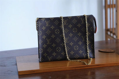 Franco Shops - Louis Vuittons  - 9325