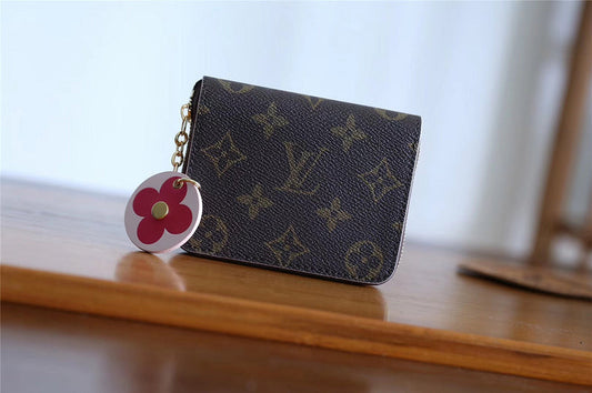 Franco Shops - Louis Vuittons  - 9296