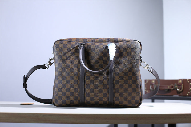 Franco Shops - Louis Vuittons  - 9857
