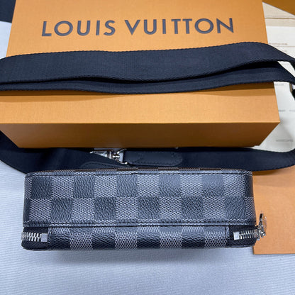 - Louis Vuittons  -