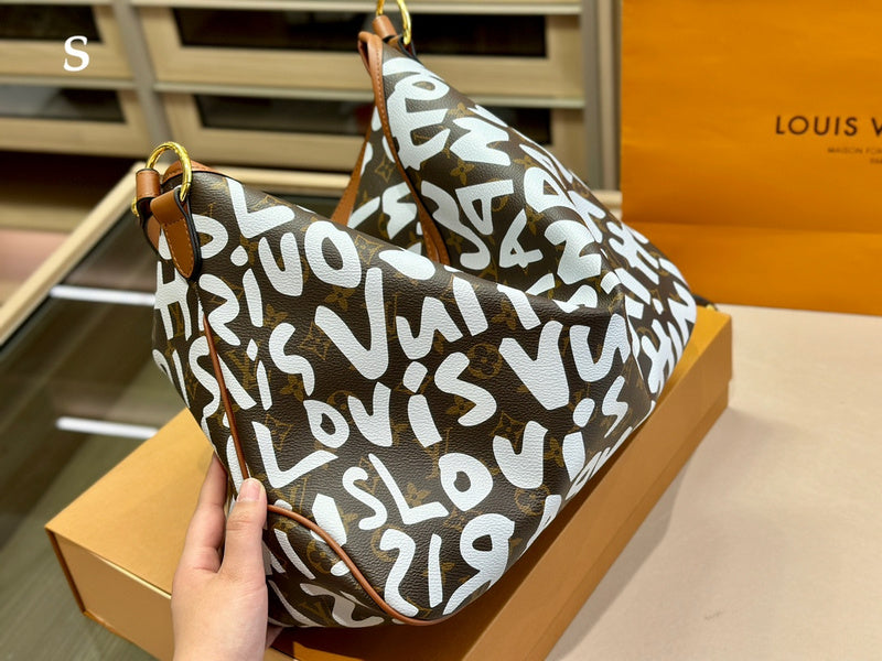Franco Shops - Louis Vuittons  - 15055