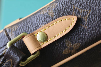 Franco Shops - Louis Vuittons  - 9902