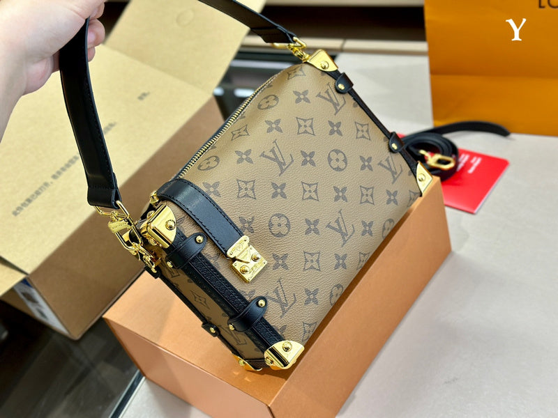 Franco Shops - Louis Vuittons  - 15088
