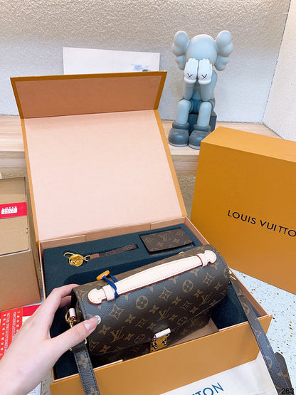 Franco Shops - Louis Vuittons  - 14974