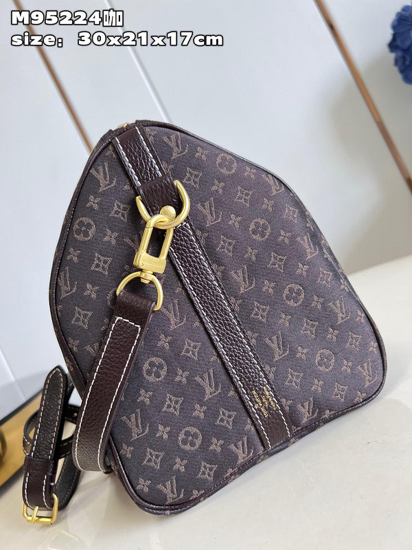 Franco Shops - Louis Vuittons  - 15335
