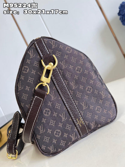 Franco Shops - Louis Vuittons  - 15335