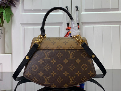 Franco Shops - Louis Vuittons  - 15745