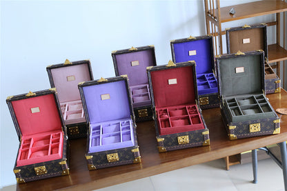 Franco Shops - Louis Vuittons  - 9553