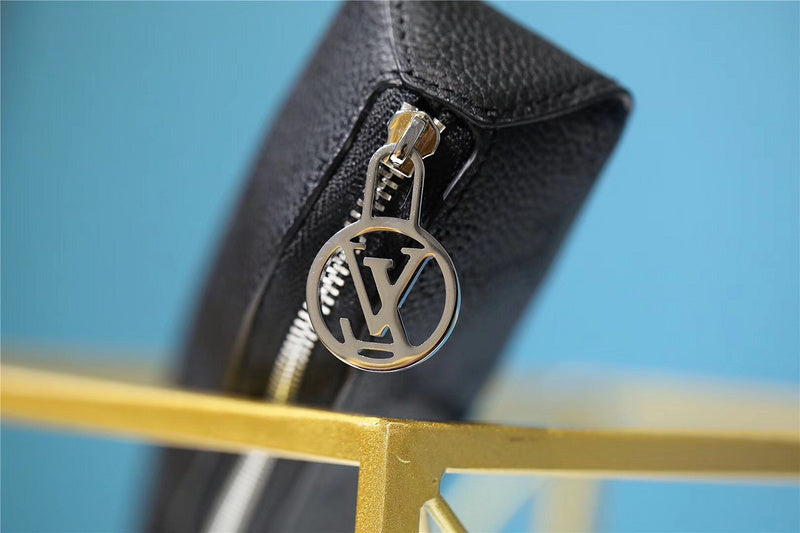 Franco Shops - Louis Vuittons  - 9225