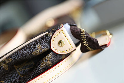 Franco Shops - Louis Vuittons  - 9377