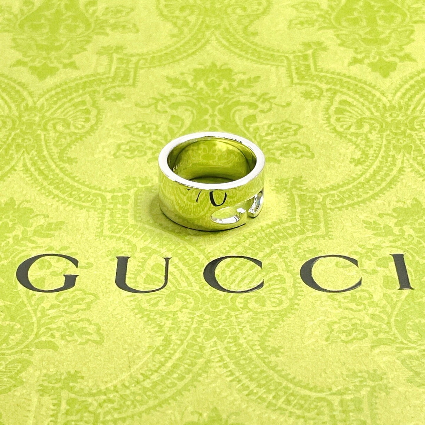 Gucci --