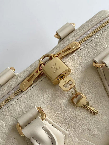 Franco Shops - Louis Vuittons  - 15287