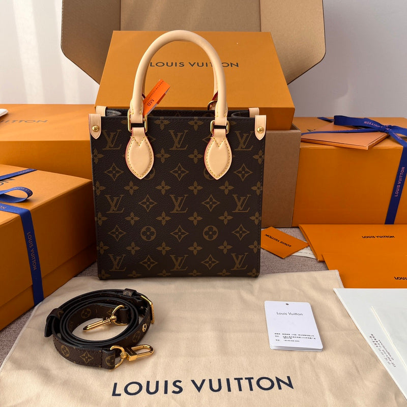 Franco Shops - Louis Vuittons  - 15834