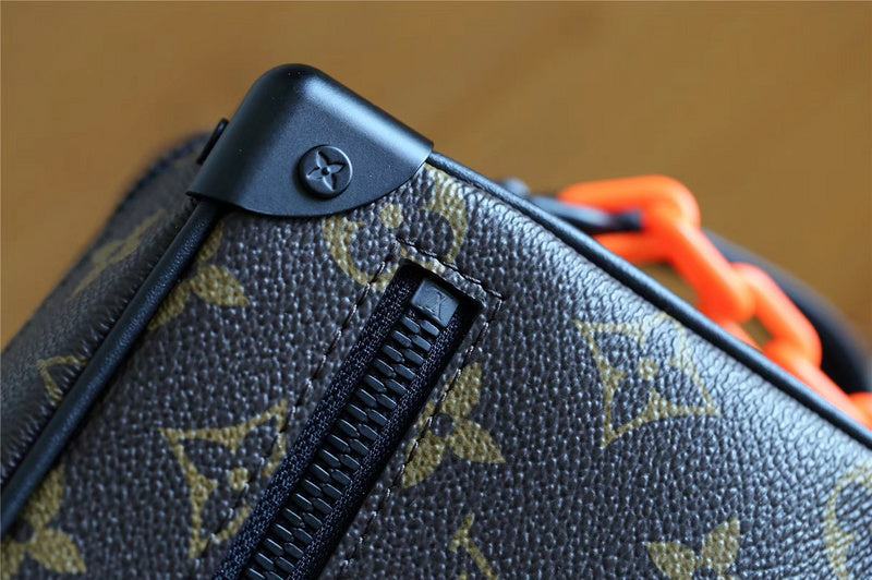 Franco Shops - Louis Vuittons  - 10072