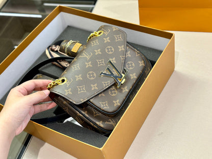 Franco Shops - Louis Vuittons  - 14900