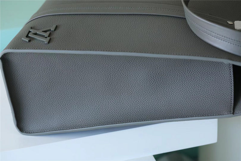 Franco Shops - Louis Vuittons  - 10031