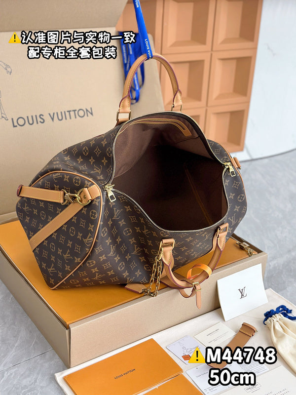 Franco Shops - Louis Vuittons  - 15301