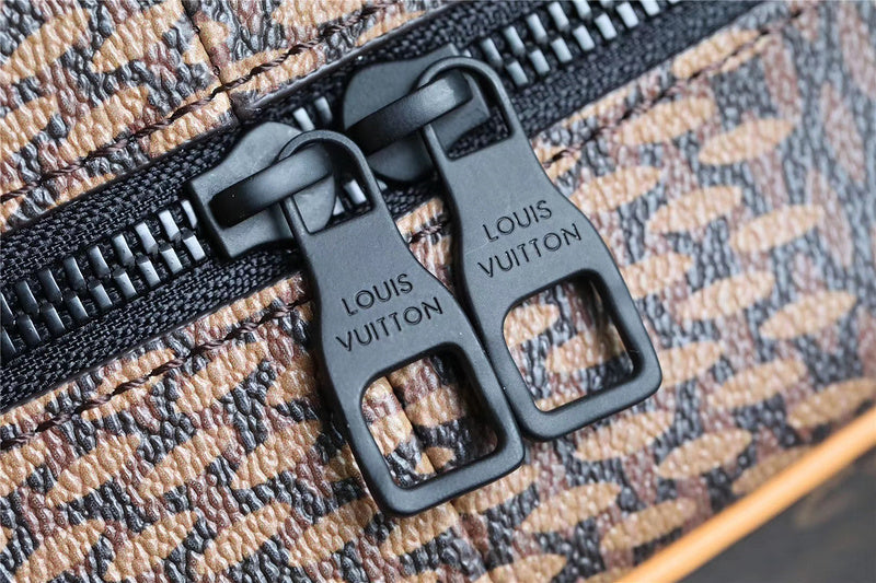 Franco Shops - Louis Vuittons  - 9780