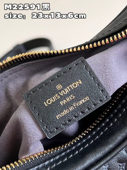 Franco Shops - Louis Vuittons  - 15783