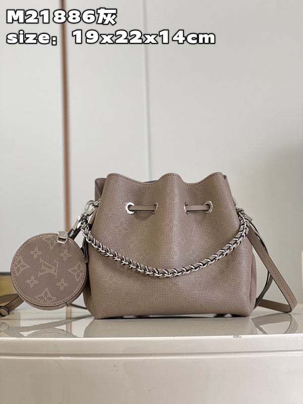 Franco Shops - Louis Vuittons  - 15774