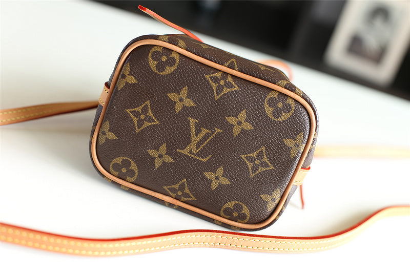 Franco Shops - Louis Vuittons  - 9390