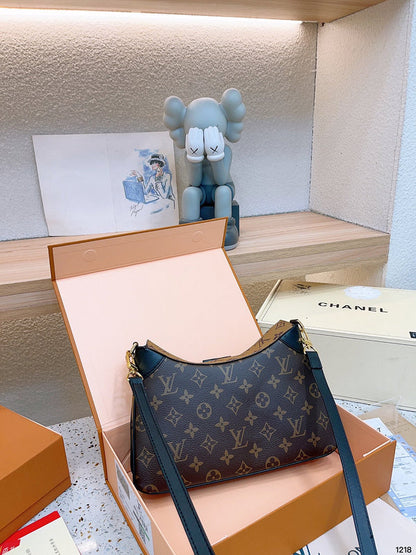 Franco Shops - Louis Vuittons  - 14874
