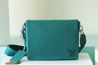 Franco Shops - Louis Vuittons  - 9921