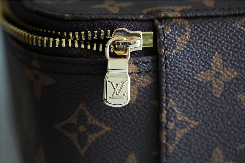 Franco Shops - Louis Vuittons  - 9204