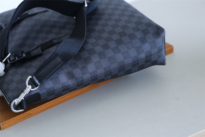 Franco Shops - Louis Vuittons  - 9839