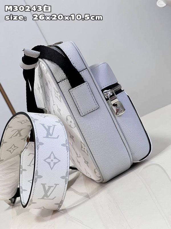 Franco Shops - Louis Vuittons  - 15387