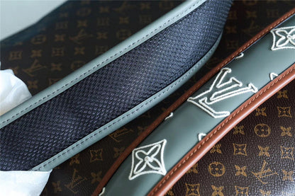 Franco Shops - Louis Vuittons  - 9636