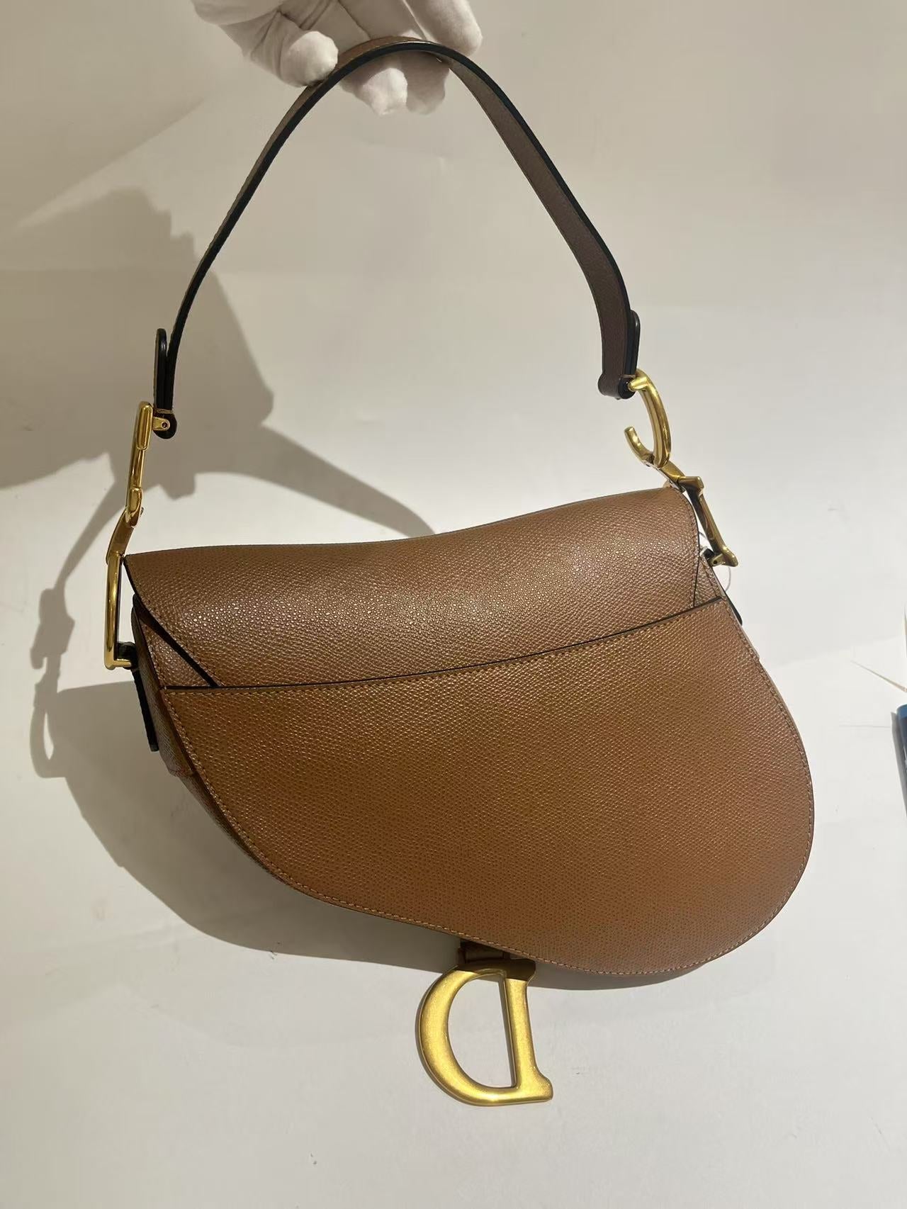 Pre-owned Certified Dior Saddle in Golden Brown Grained Calfskin with Golden Hardware, 2020, w/ dust bag