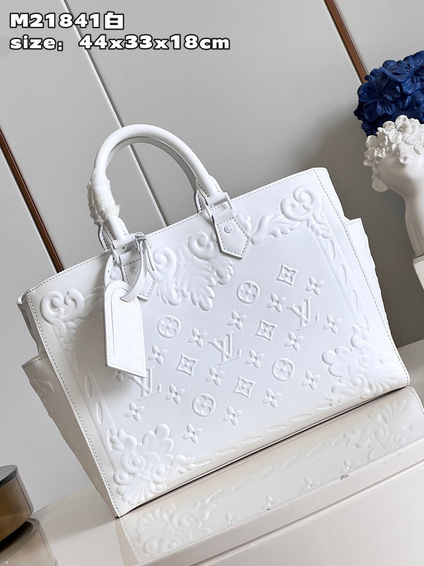 Franco Shops - Louis Vuittons  - 15478