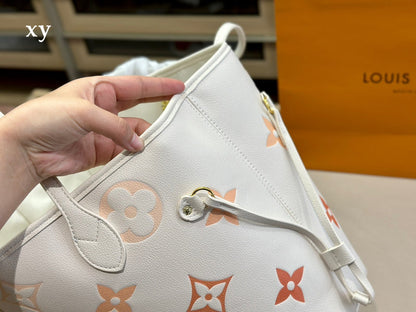 Franco Shops - Louis Vuittons  - 15052