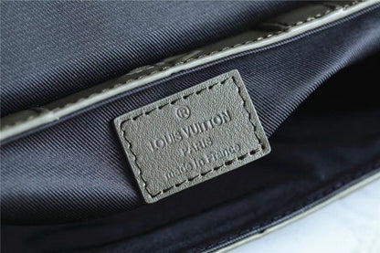 Franco Shops - Louis Vuittons  - 10041