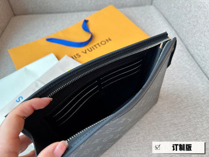Franco Shops - Louis Vuittons  - 15081