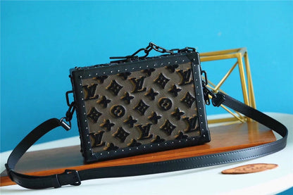 Franco Shops - Louis Vuittons  - 10166