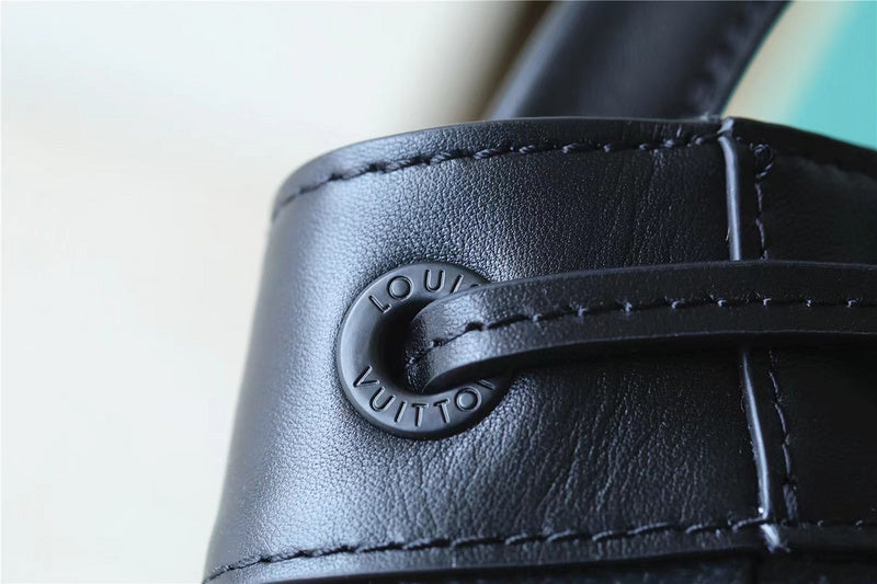 Franco Shops - Louis Vuittons  - 9899